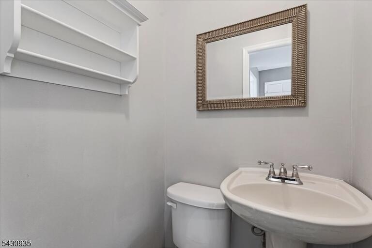 Property listing MLS 4050063 photo 13