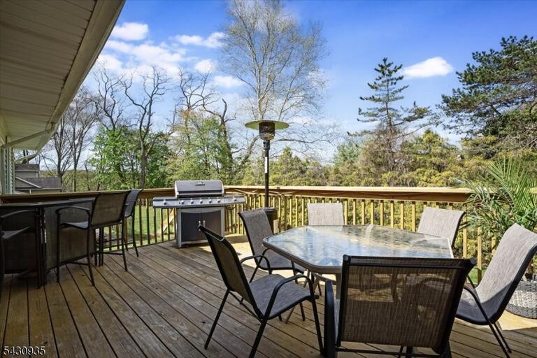 Property listing MLS 4050063 photo 22