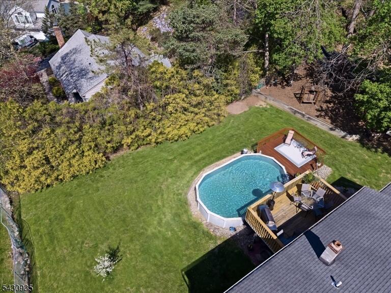 Property listing MLS 4050063 photo 26