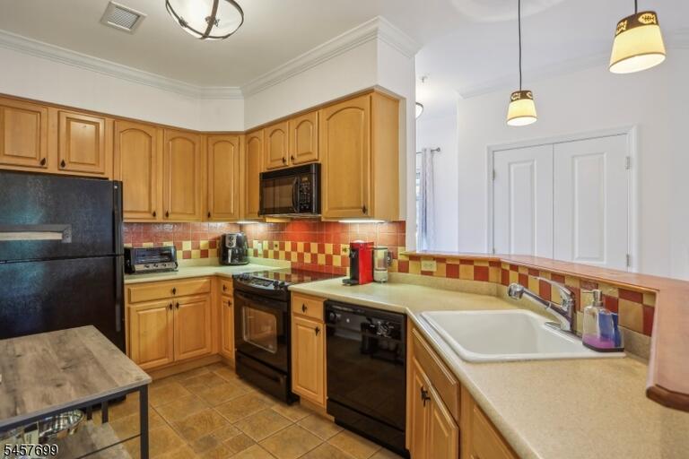 Property listing MLS 4050064 photo 8
