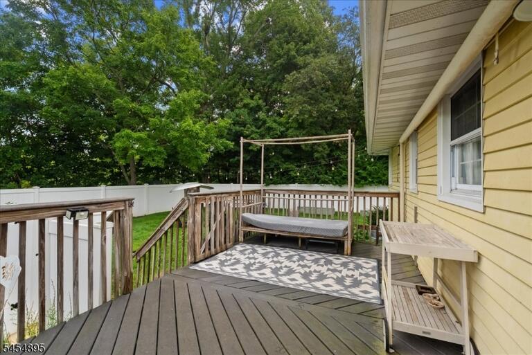 Property listing MLS 4050068 photo 32