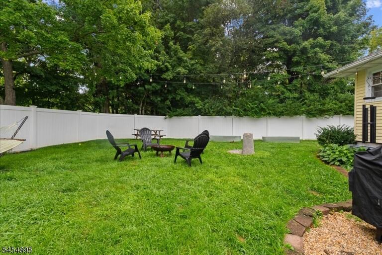 Property listing MLS 4050068 photo 36