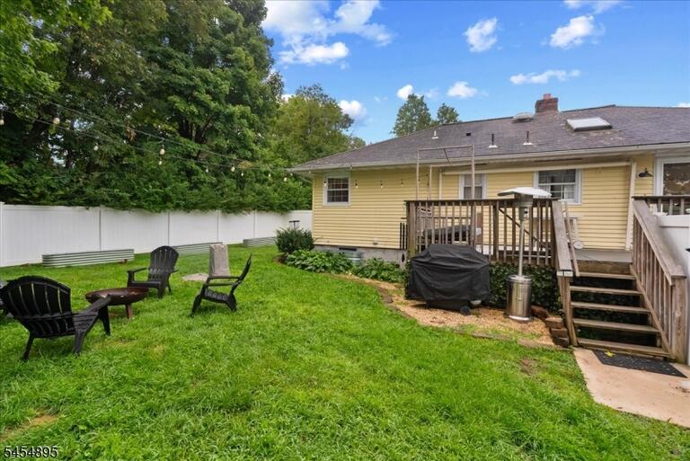 Property listing MLS 4050068 photo 37