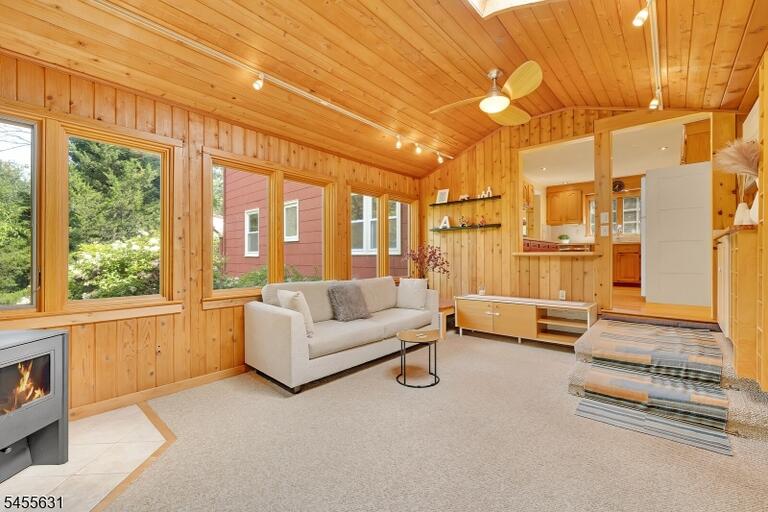 Property listing MLS 4050080 photo 16
