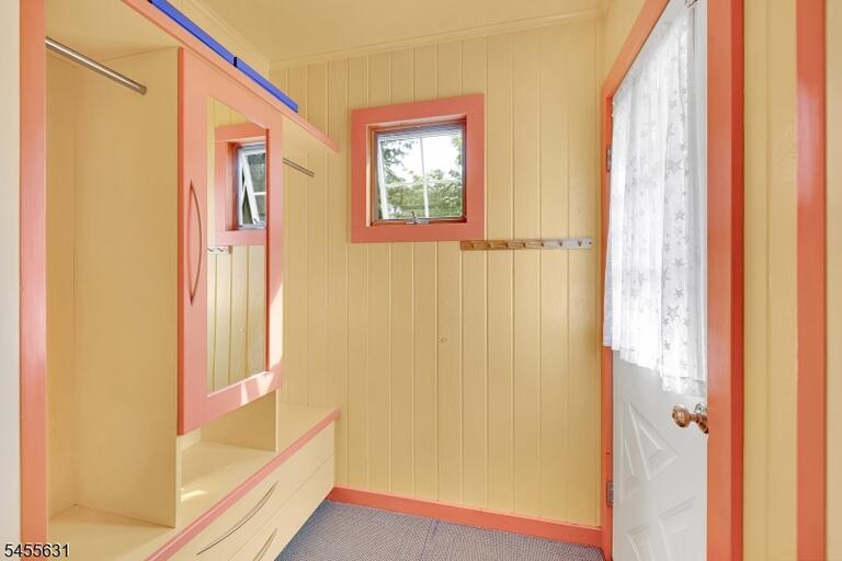 Property listing MLS 4050080 photo 6