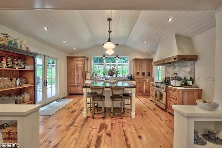 Property listing MLS 4050093 photo 12