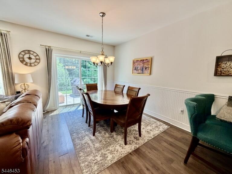 Property listing MLS 4050095 photo 5