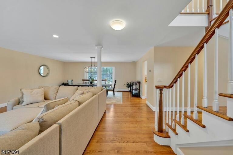 Property listing MLS 4050097 photo 4