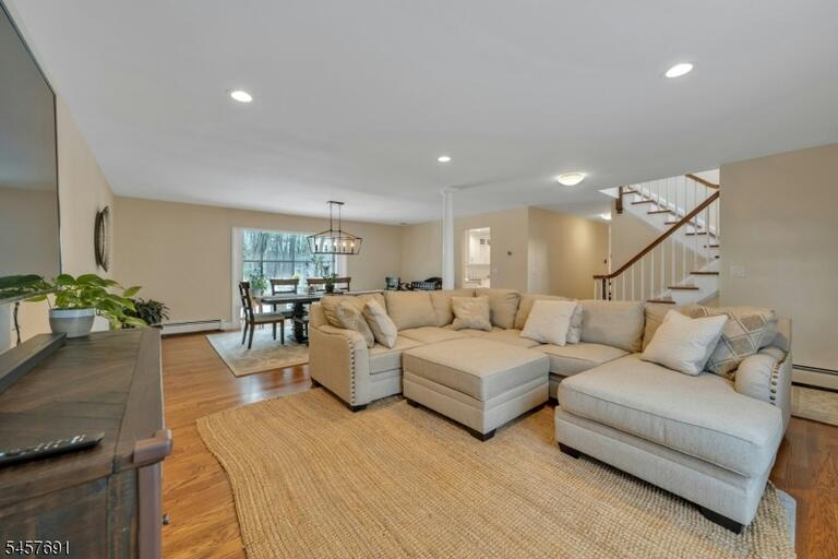 Property listing MLS 4050097 photo 6