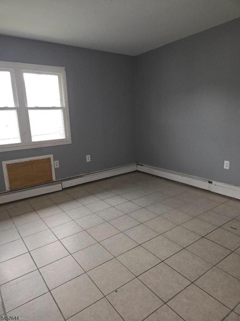 Property listing MLS 4050099 photo 5