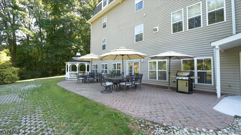 Property listing MLS 4050102 photo 7