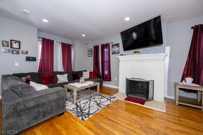 Property listing MLS 4050106 photo 6