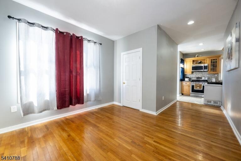 Property listing MLS 4050106 photo 9