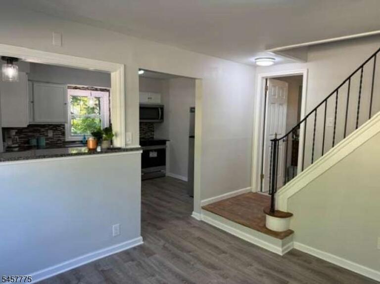 Property listing MLS 4050118 photo 9