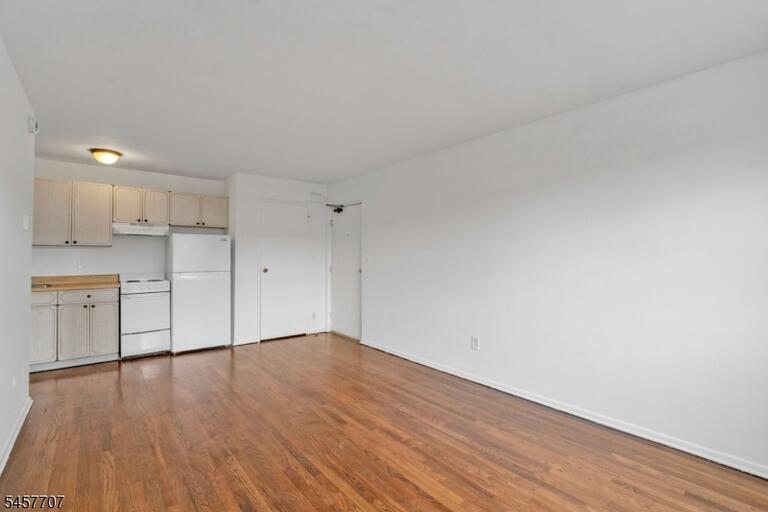 Property listing MLS 4050122 photo 5