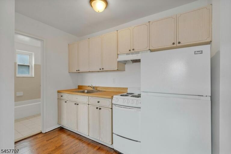 Property listing MLS 4050122 photo 8