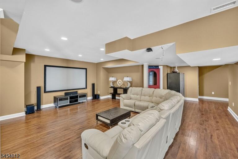 Property listing MLS 4050130 photo 31