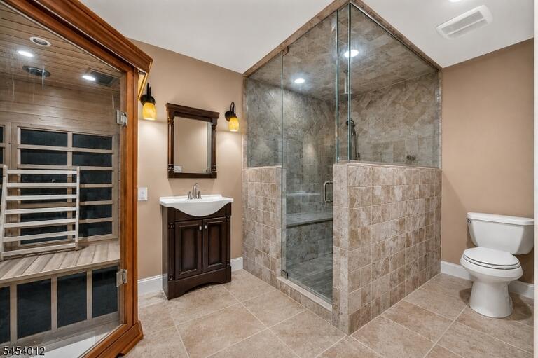 Property listing MLS 4050130 photo 35