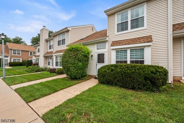 Property listing MLS 4050131 photo 2