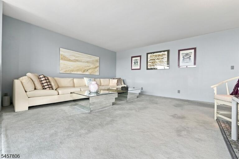 Property listing MLS 4050145 photo 16