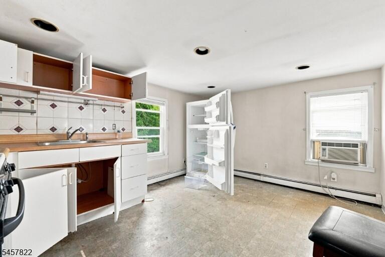 Property listing MLS 4050156 photo 10