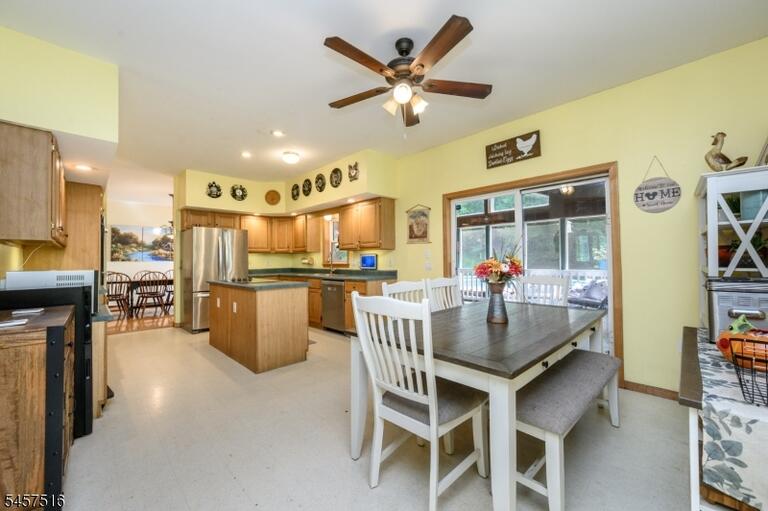 Property listing MLS 4050158 photo 9