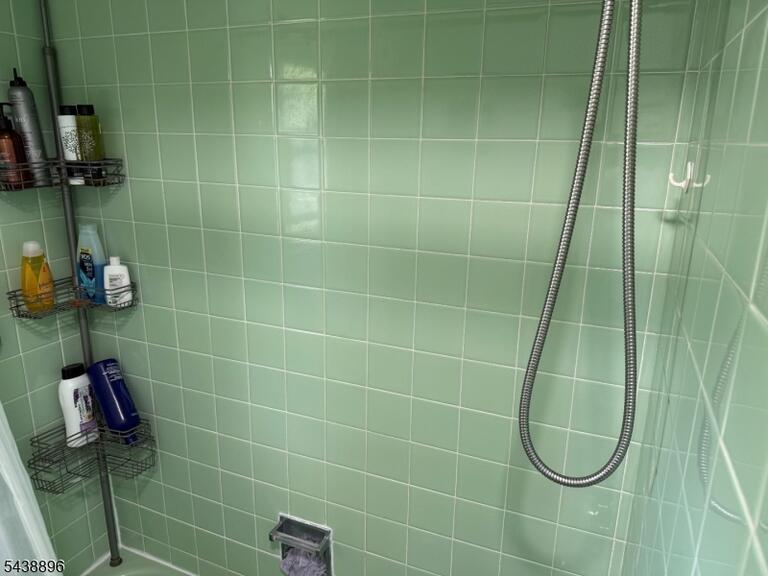 Property listing MLS 4050165 photo 11