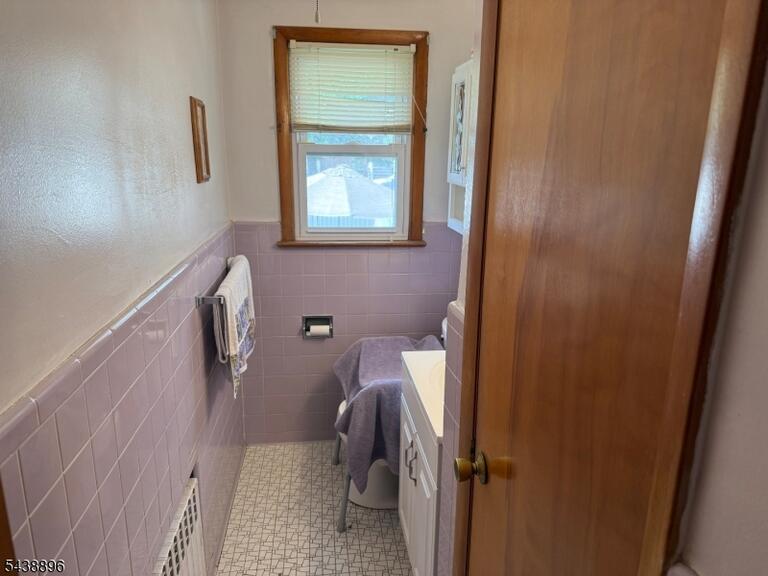 Property listing MLS 4050165 photo 12