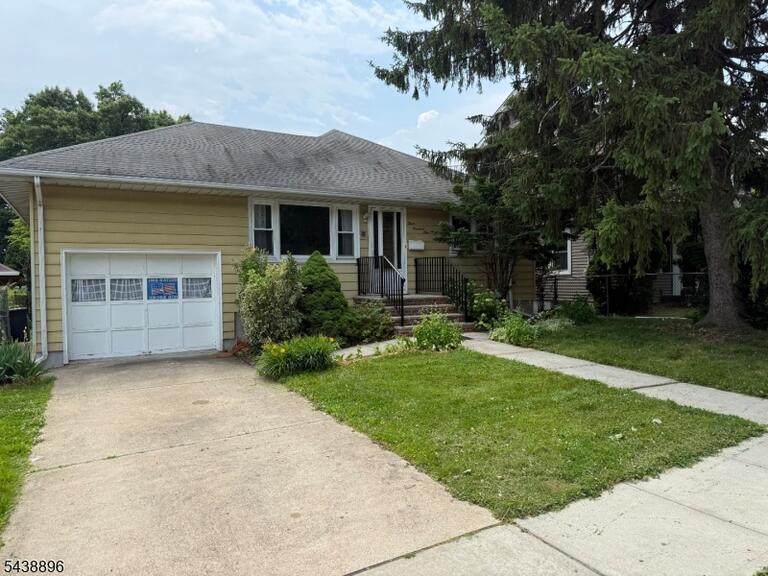 Property listing MLS 4050165 photo 2
