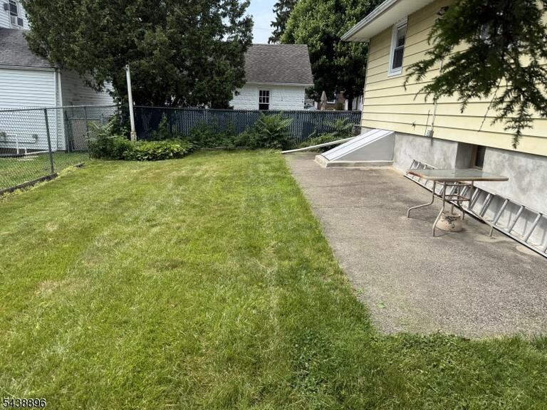 Property listing MLS 4050165 photo 26