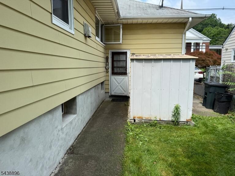 Property listing MLS 4050165 photo 27