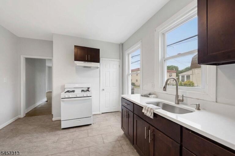 Property listing MLS 4050169 photo 12