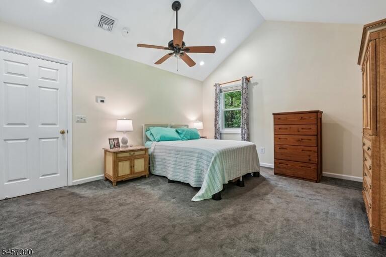 Property listing MLS 4050172 photo 17