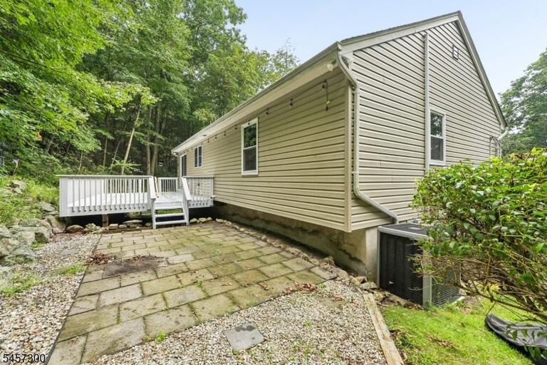 Property listing MLS 4050172 photo 33