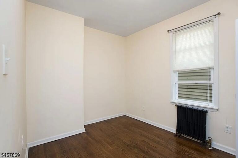Property listing MLS 4050178 photo 7