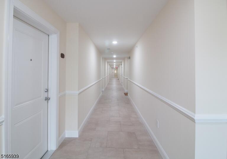 Property listing MLS 4050181 photo 4