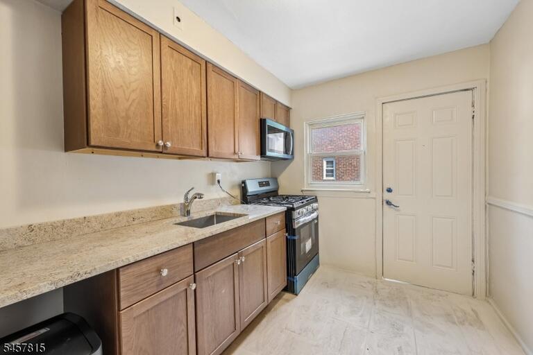 Property listing MLS 4050185 photo 12