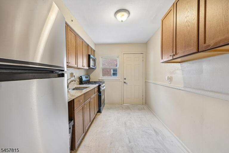 Property listing MLS 4050185 photo 16
