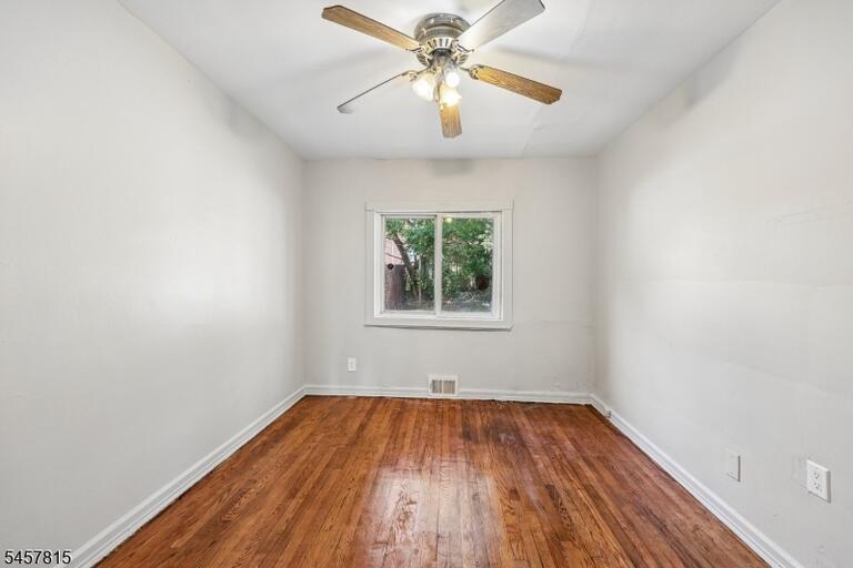 Property listing MLS 4050185 photo 17