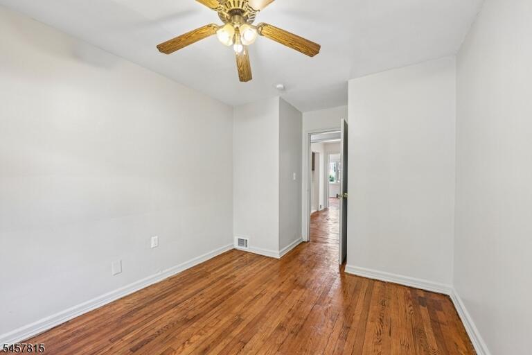 Property listing MLS 4050185 photo 18