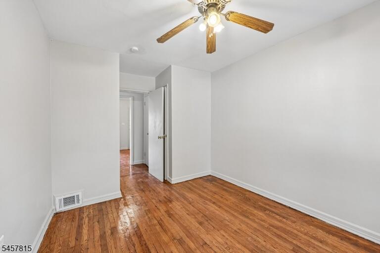 Property listing MLS 4050185 photo 19