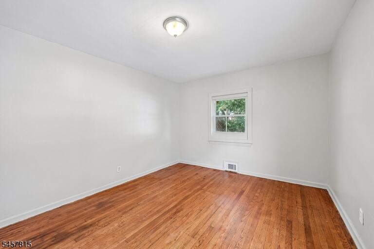 Property listing MLS 4050185 photo 23