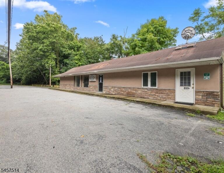 Property listing MLS 4050189 photo 4