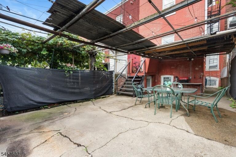 Property listing MLS 4050203 photo 11