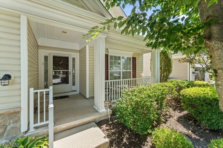 Property listing MLS 4050208 photo 2