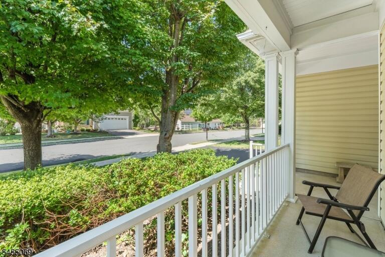 Property listing MLS 4050208 photo 4