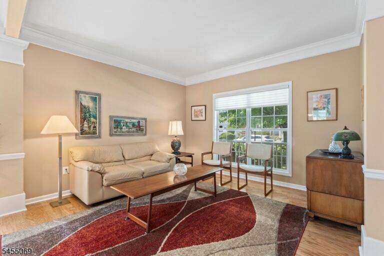 Property listing MLS 4050208 photo 6