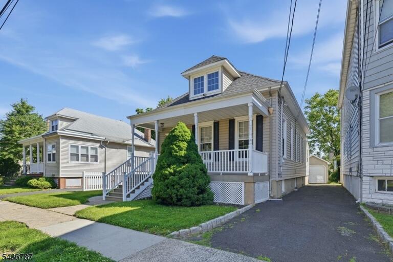 Property listing MLS 4050222 photo 1