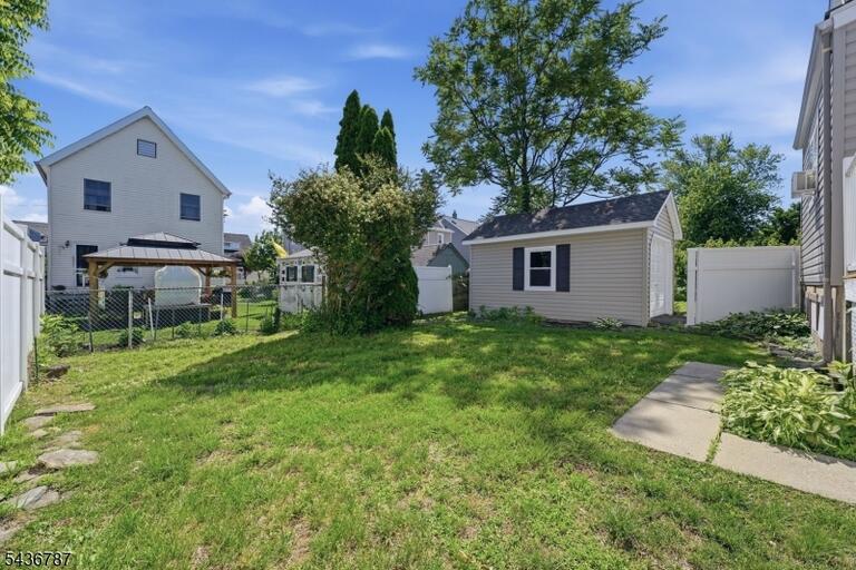 Property listing MLS 4050222 photo 27