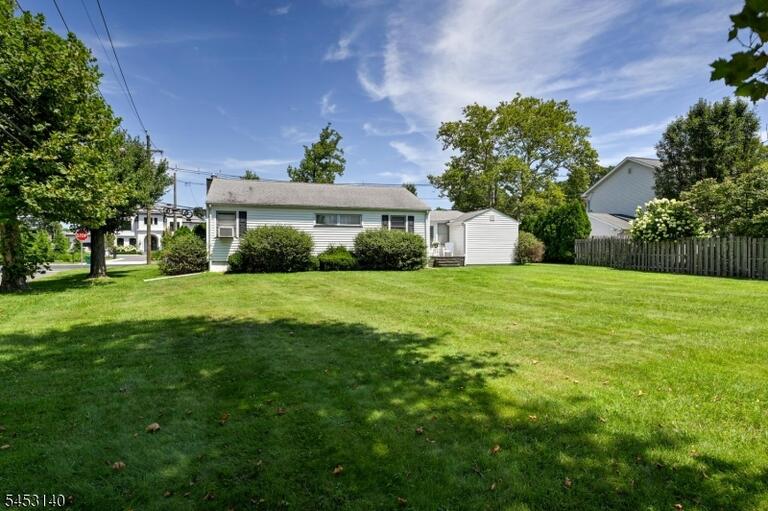 Property listing MLS 4050231 photo 25